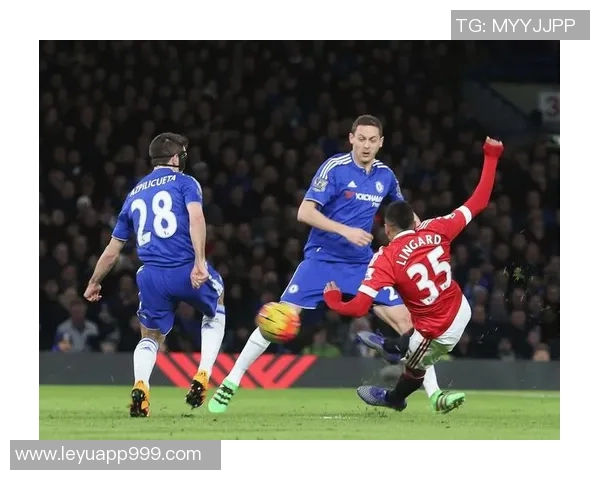 滕哈赫回忆执教阿贾克斯时压制切尔西的辉煌时刻与如今惨败的对比