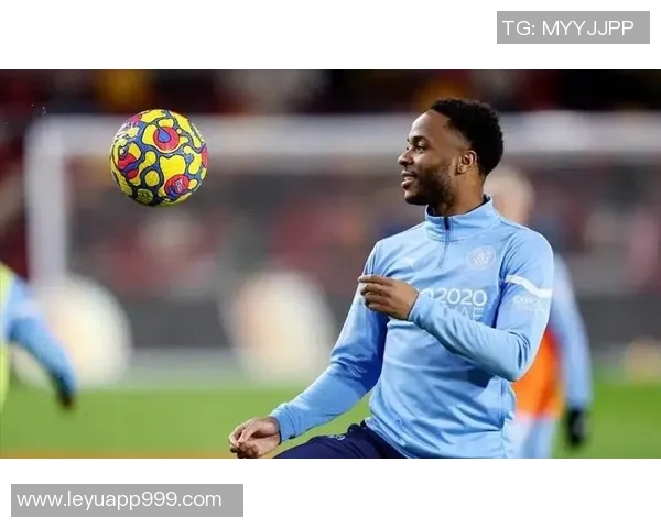 斯特林勇敢对抗蒙面窃贼保护家人安全展现真男人风范