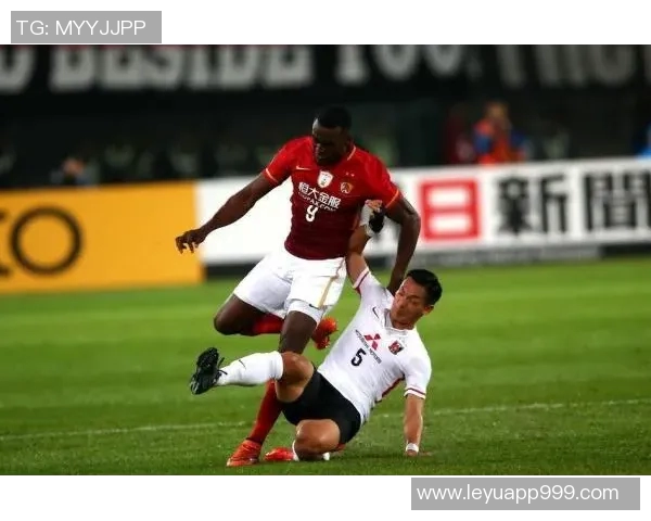 霍金斯透露帕乔已与巴黎续约至2030年官方宣布因球队习惯集中发布