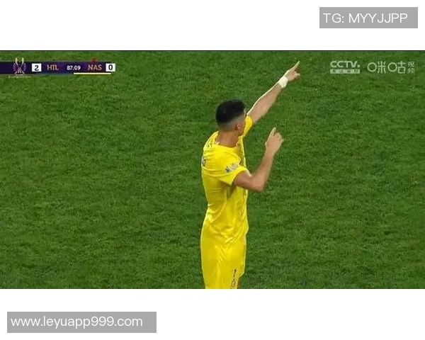 C罗与爱尔兰恩怨再起四年前挥手打人今肘击染红被罚下